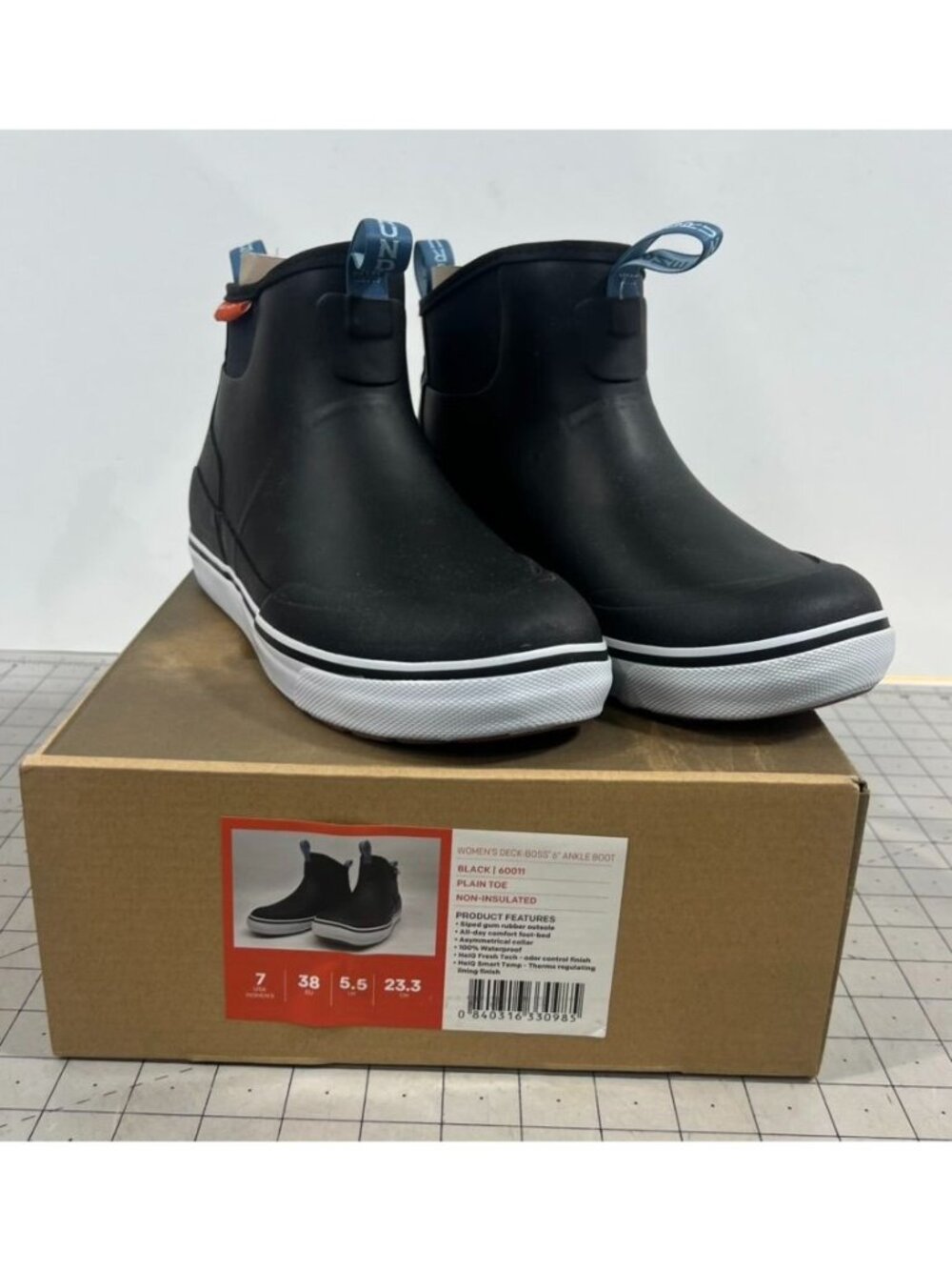 Grundéns Womens Deck-Boss 6" Boots Black Rubber Non-Insulated Waterproof Sz. 7
